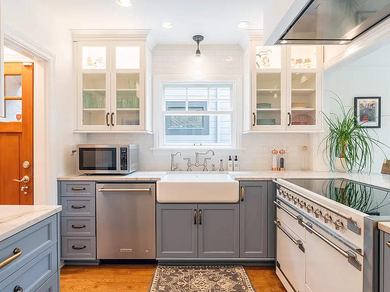 7514 E Green Lake Dr N — Photo 17