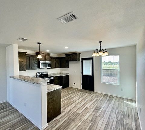 3rd image of 1617 Cloud Ave