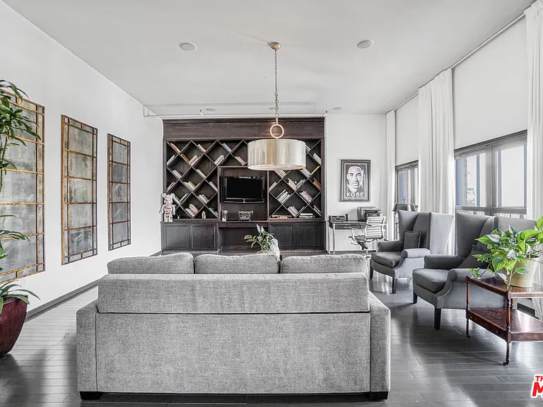1645 Vine St #1007 — Photo 5