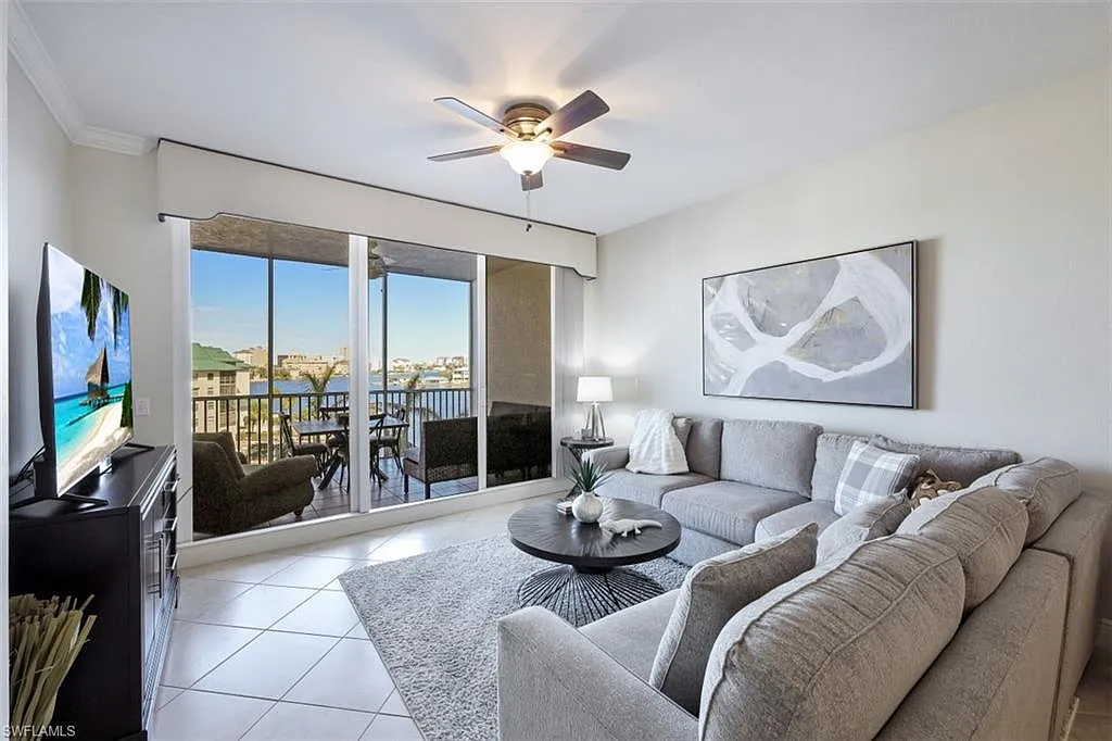 3 bed, 3.0 bath, 1760 sqft, $14,000 — Photo 4