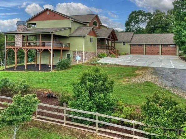 384 Dean Rd, Mineral Bluff, GA 30559