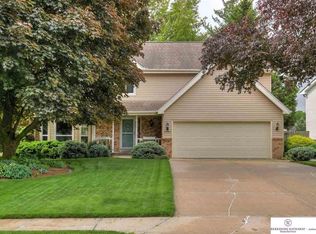 21245 Harney St, Elkhorn, NE 68022