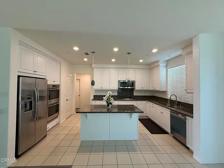 8305 Sunset Hills Pl — Photo 3