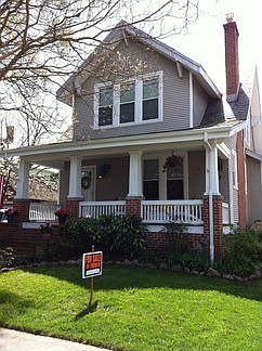 beautiful bungalow in Colonial Place