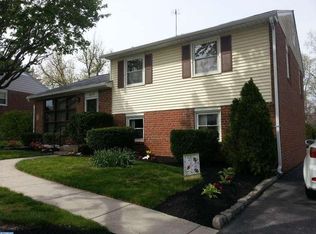 445 Rittenhouse Cir, Havertown, PA 19083