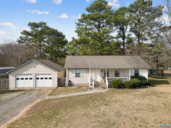 385 Edgehill Ln, Arab, AL 35016