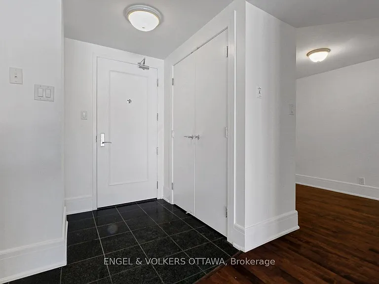 700 Sussex Dr N #403 — Photo 4