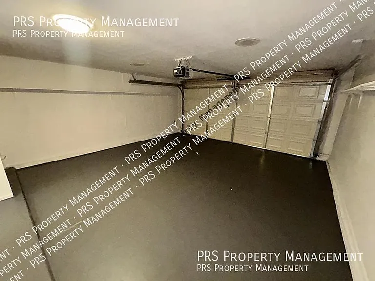 1762 W Colt Rd — Photo 32
