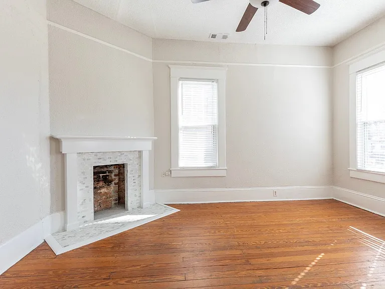 1016 E Anderson St — Photo 26