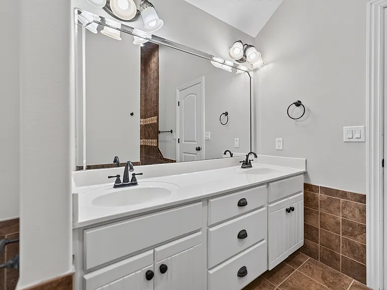 935 E Weldon Dr — Photo 20