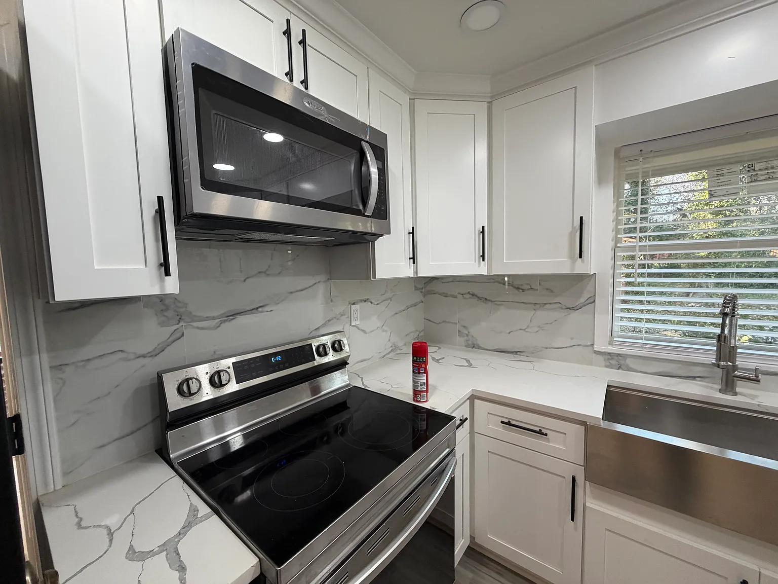 3 bed, 1.5 bath, 1300 sqft, $1,700 — Photo 4