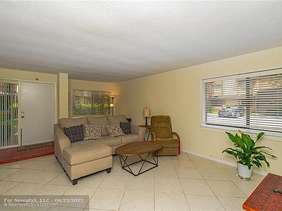 3rd image of 170 Wimbledon Lake Dr Unit 170