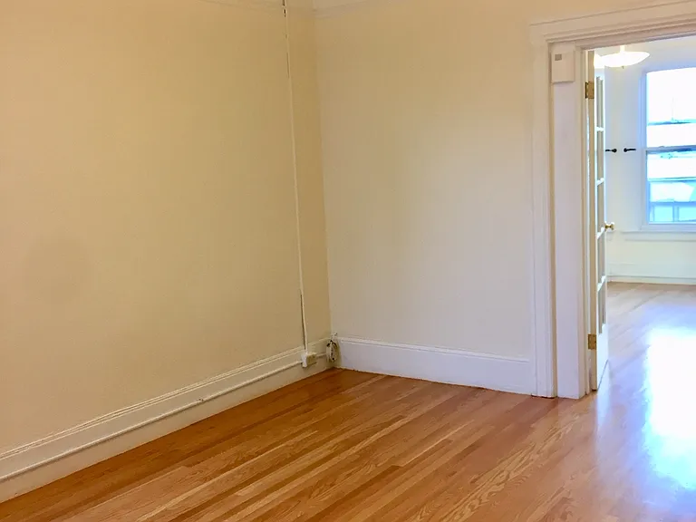 164 Lexington St #2 — Photo 5
