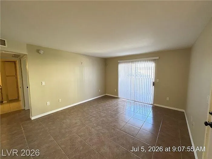 1 bed, 1.0 bath, 825 sqft, $1,162 — Photo 4