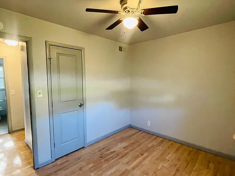 3201 N Phillips Ave — Photo 10