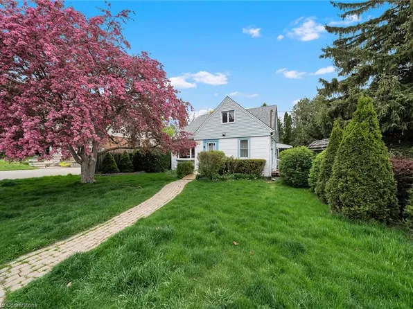 37 Mercer St, Hamilton, ON L9H 2N8