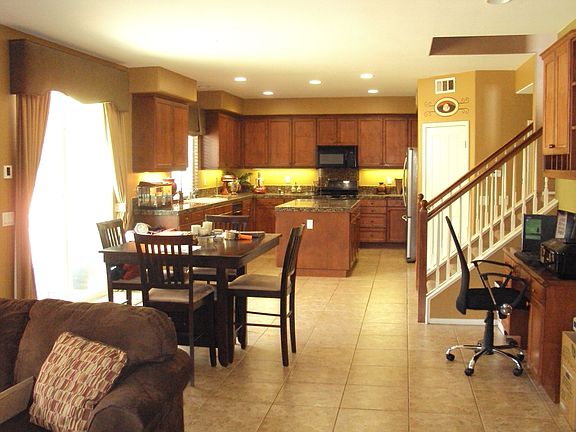 2nd image of 26560 Mahonia Way