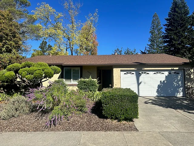 1642 Calavaras Dr — Photo 2