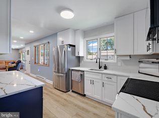 8524 Creek Rd, Pasadena, MD 21122