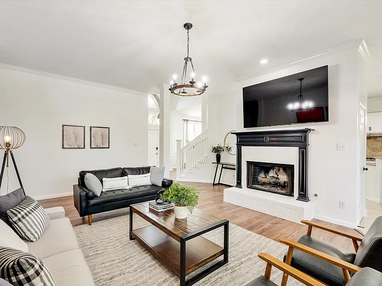 7132 Hunt Ln — Photo 9