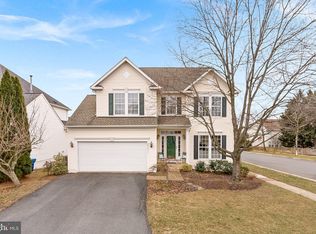 25877 Spurling Ln, Chantilly, VA 20152