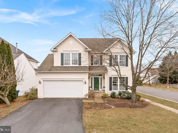 25877 Spurling Ln, Chantilly, VA 20152