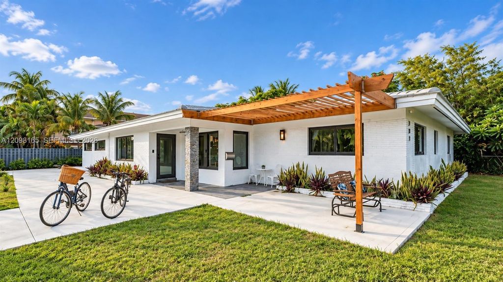 201 NE 26th Ave, Pompano Beach