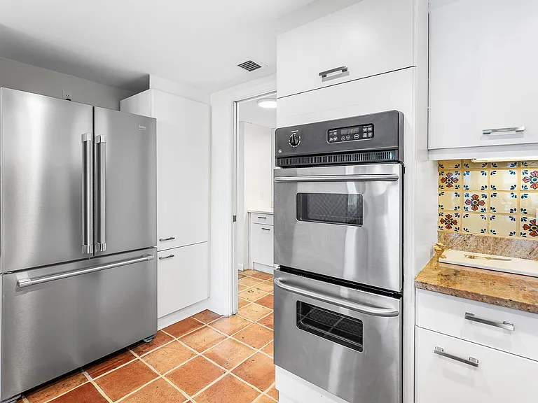 529 S Flagler Dr #6G — Photo 6