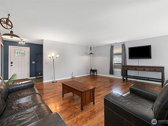 3rd image of 1105 Boatman Avenue NW