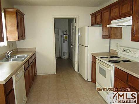 5th image of 236 Woodhill Dr