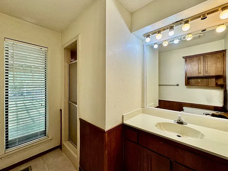 428 Sundance Ln — Photo 4