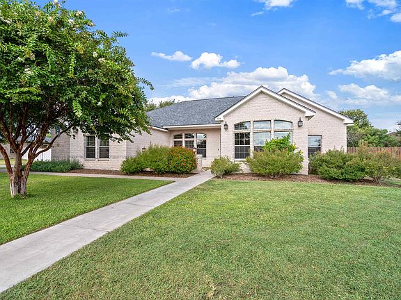 3rd image of 304 Rolling Ridge Dr