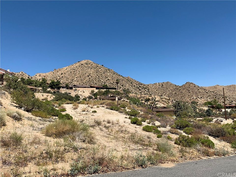 2nd image of 53898 Pinon Dr