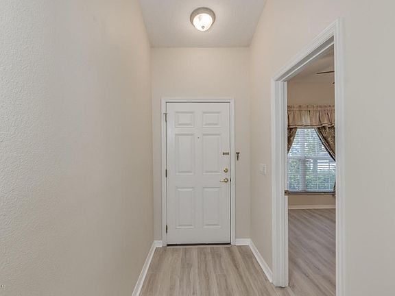 3rd image of 3025 Savoy Dr