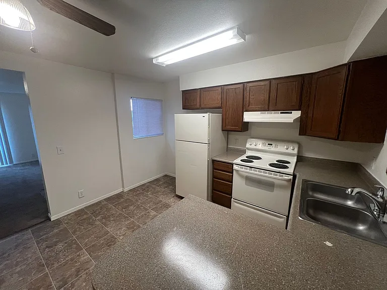 4693 S Brookwillow Cv #B — Photo 25