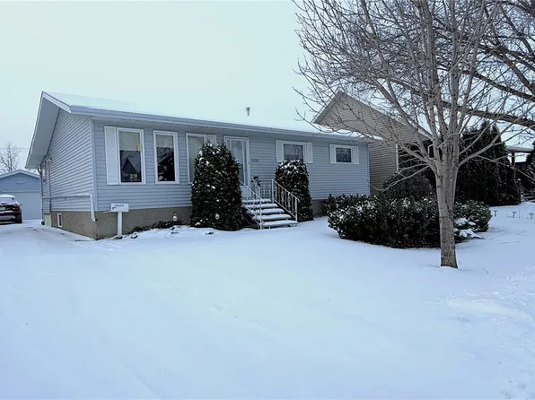10326 Henderson Dr, North Battleford, SK S9A 3Y9