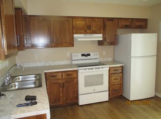 1027 NE Lindsay Ave #B, Lees Summit, MO 64086