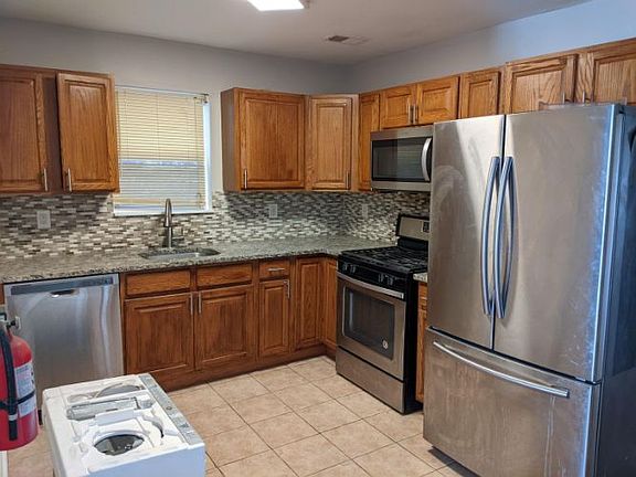 2nd image of 113 Oxford Ave #1