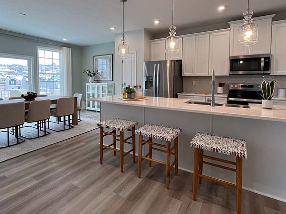 3rd image of 711 Mulligan Ct