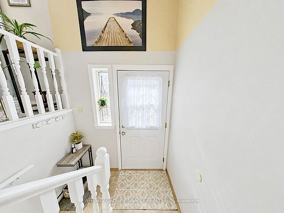 4th image of 115 Mary St W #24