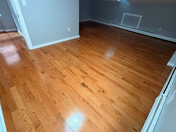 5th image of 92 Dewitt St #2