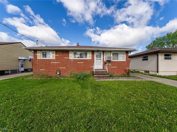 5884 Michael Dr, Brookpark, OH 44142