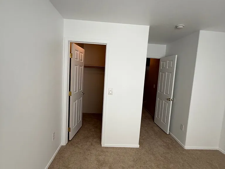 2221 S 112th Ave — Photo 14