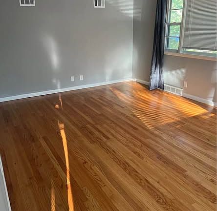 2nd image of 854 S 38th Street Ct