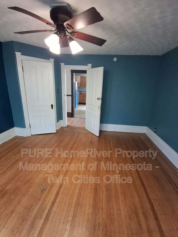 6 bed, 2.0 bath, 1854 sqft, $2,599 — Photo 2