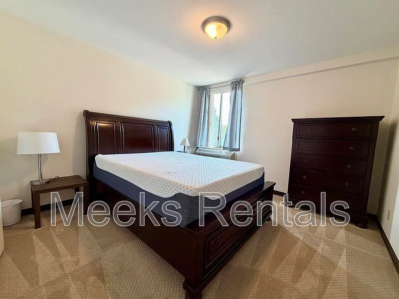 1 bed, 1.0 bath, 700 sqft, $1,400 — Photo 4