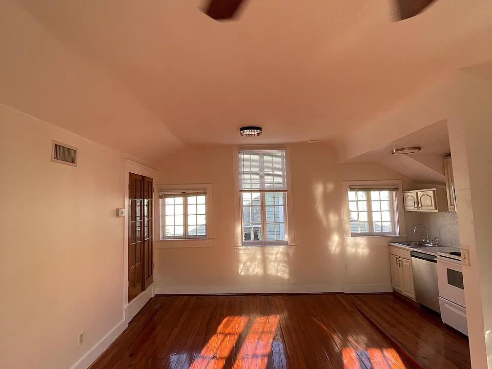 1321 General Taylor St