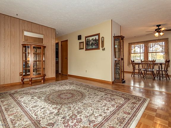 3rd image of 14674 Elmar Blvd