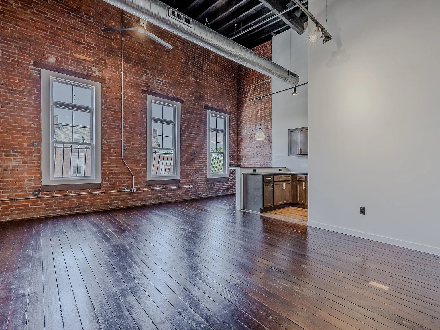 1 bed, 779 sqft, $2,300 — Photo 1