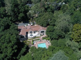 4080 Hampstead Rd, La Canada Flintridge, CA 91011